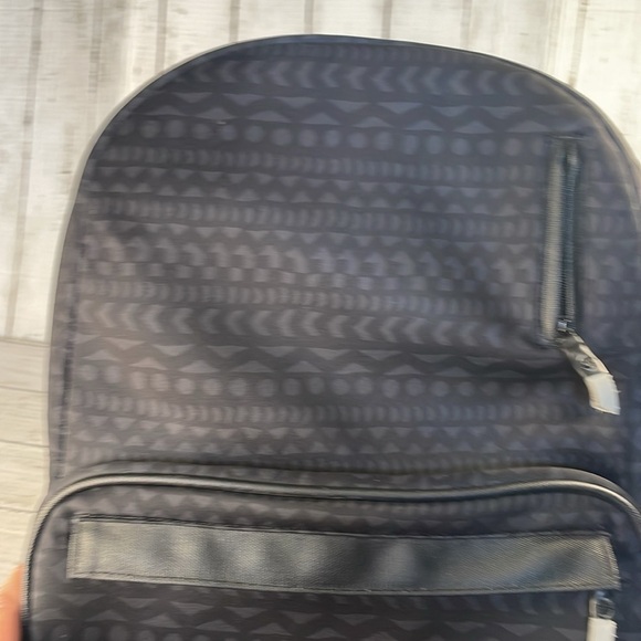 HEX Kindred SIgnal Unisex Black and Charcoal Backpack - Picture 12 of 13